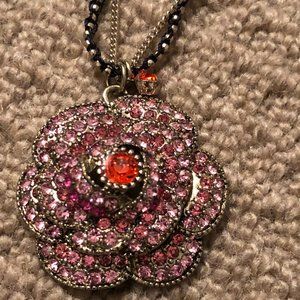 NWT Betsey Johnson Flower Necklace